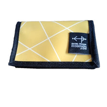 Charger l'image dans la galerie, Portefeuille unisexe avec poche de monnaie - écoresponsable - Jaune rayé blanc