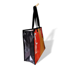 Charger l'image dans la galerie, Sac à Fourre-tout - Sac écoresponsable - orange, jaune, noir et blanc