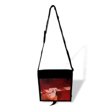 Charger l'image dans la galerie, Sac à bandoulière format petit. rouge et blanc avec motif de cupcake