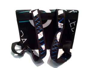 Sac à dos format moyen - noir, blanc et turquoise